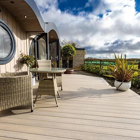 The Lodge @Quarrywood Tenby Exteriör bild