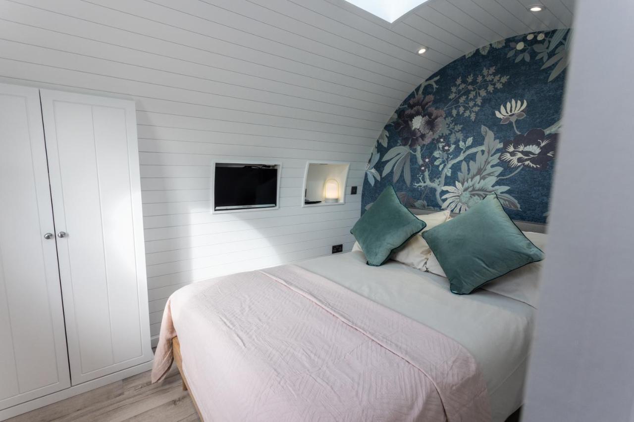 The Lodge @Quarrywood Tenby Exteriör bild