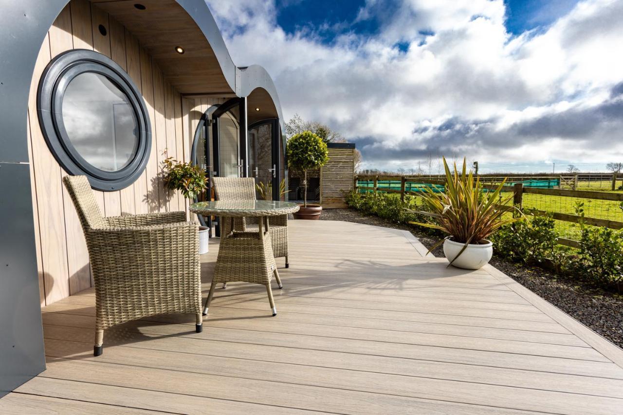 The Lodge @Quarrywood Tenby Exteriör bild