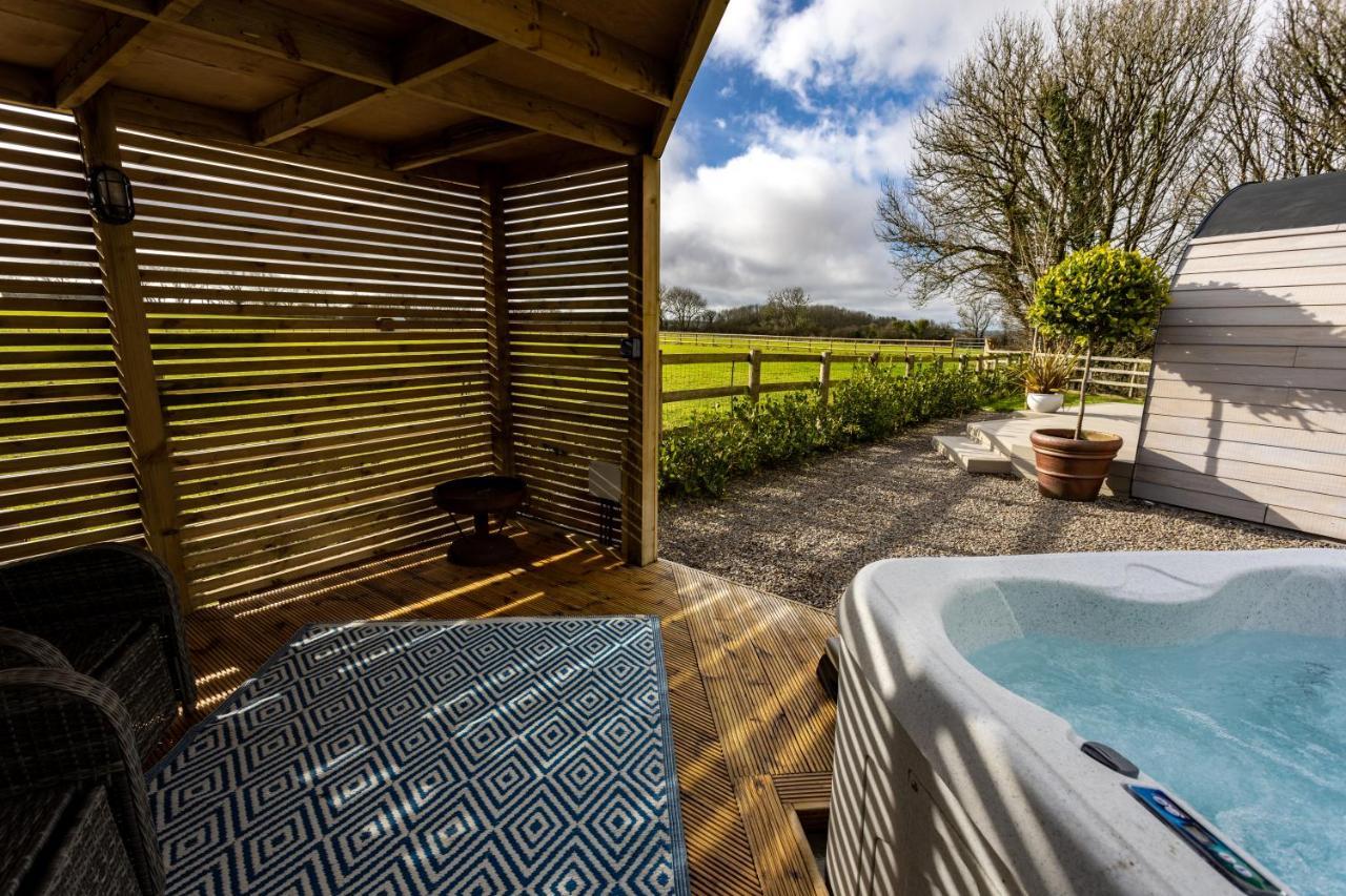 The Lodge @Quarrywood Tenby Exteriör bild