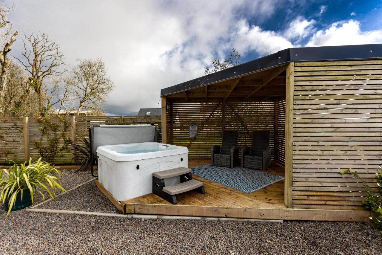 The Lodge @Quarrywood Tenby Exteriör bild