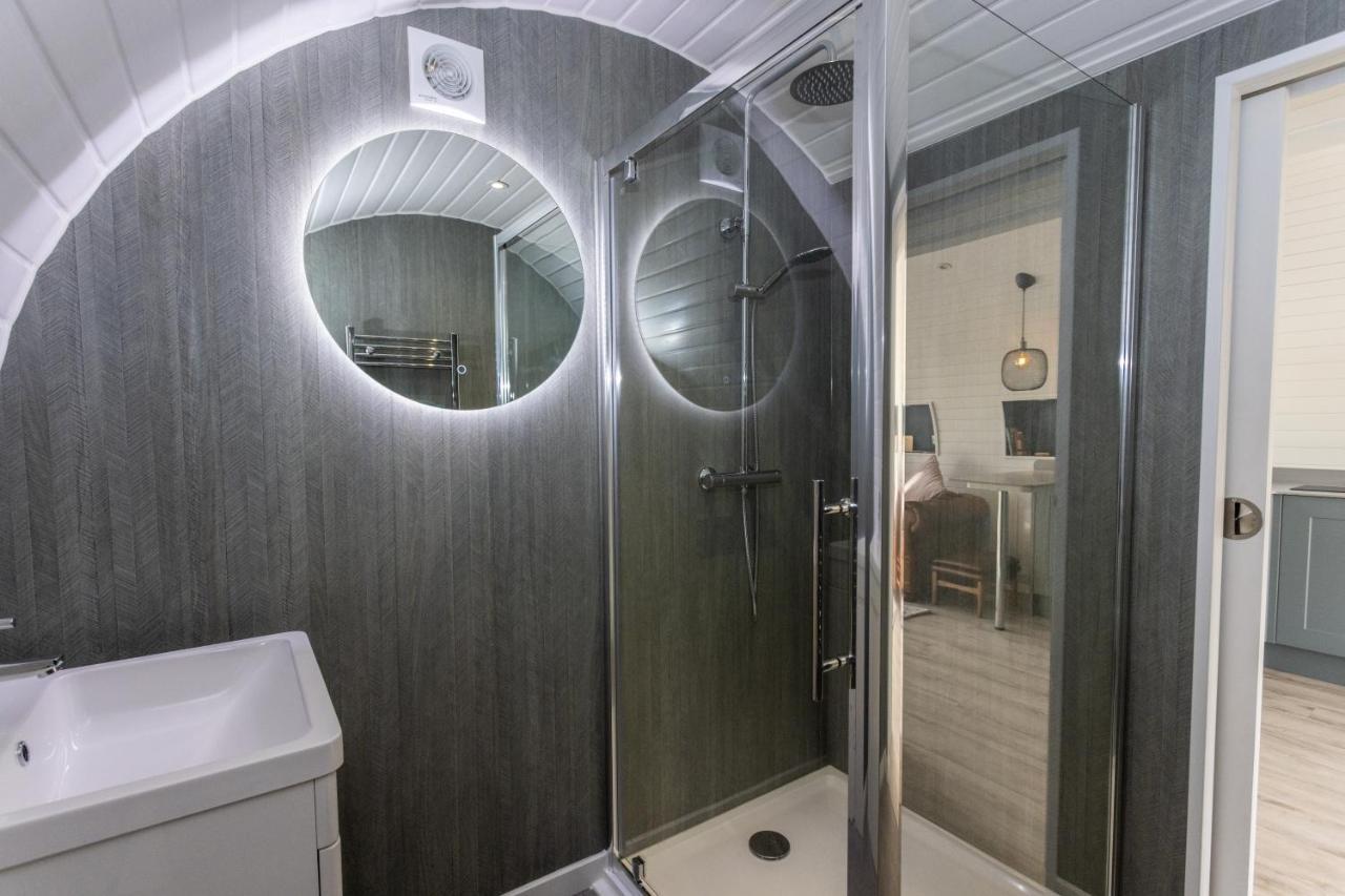 The Lodge @Quarrywood Tenby Exteriör bild